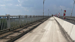 Премахнат е асфалтът и оградите в първия участък от ремонта на Дунав мост при Русе