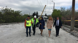 Министър Павлова: Изпълнителят на ремонта на Аспаруховия мост потвърди готовността за работа на трисменен режим