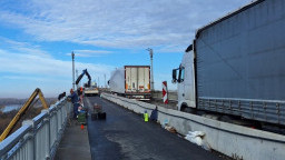 Installation of expansion joints on the Danube Bridge at Ruse has started