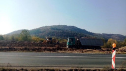 Започва строителството на участък от пътя Мездра - Ботевград