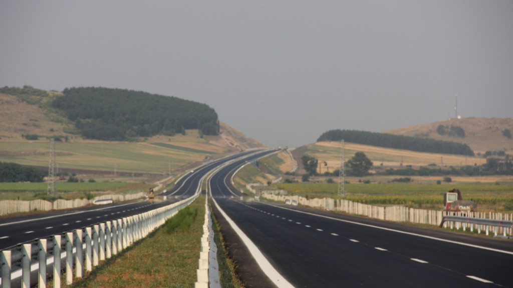 Шофьорите да се движат с повишено внимание между 55-и и 54-и км на АМ „Тракия“ в посока София