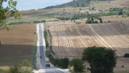 По ОПРР завърши рехабилитацията на 14,6 км от път III-7602, свързващ областите Ямбол и Хасково