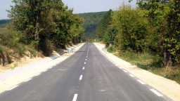 Над 11 млн. лв. са инвестирани в рехабилитацията на 19 км от път III-7102 в област Добрич