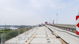 70 reinforced concrete panels were dismantled and 68 new ones were installed during the repair of the Danube Bridge at Ruse