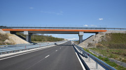 7,5 км ново трасе между Мездра и Ботевград вече са пуснати за движение