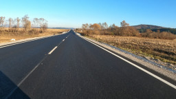 По ОПРР са ремонтирани още 15,7 км от път II-62 Клисура - Самоков