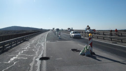 Министър Павлова: В понеделник стартира ремонтът на първите участъци от магистралите „Тракия“ и „Хемус“