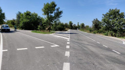 С маркировка и мантинели е ремонтираният участък от път III-401 Микре - Ловеч - Малък Вършец