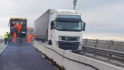 Installation of expansion joints on the Danube Bridge at Ruse has started