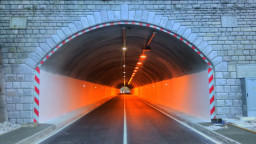 Предпазни рамки защитават тунелите по път II-86 Асеновград - Смолян от високи извънгабаритни товари