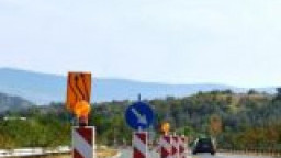 От утре до 8 ч. в понеделник се ограничава движението от 175-ти до 194-ти км на пътя Мездра – Ботевград заради модернизацията на трасето