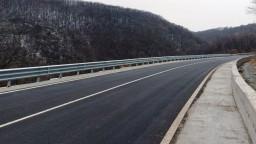 На 11 май започва основният ремонт на 27 км от пътя Поликраище - Елена