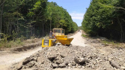 Без спиране на движението продължава основният ремонт на близо 25 км на път III-907 Босна - Визица в област Бургас
