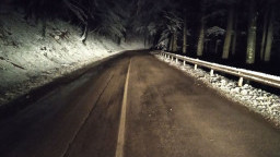 370 машини са обработвали републиканските пътища през нощта. Шофьорите да тръгват на път с автомобили подготвени за зимни условия!