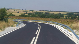 Основно ремонтирани са 23 км от пътя Полски Градец - Тополовград - Устрем