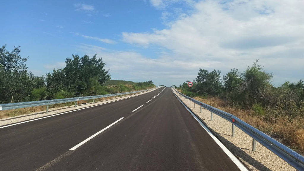 От днес-22 юли, се променя организацията на движение в 25 километров участък от път I-5 между Полски Тръмбеш и Поликраище