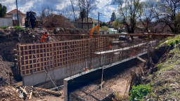 До края на април ще е готов новият мост в с. Горна Кремена на път III-103 Мездра - Роман