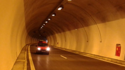 Утре от 9 до 11 ч. движението в тунел 1 при 324-ти км от АМ „Струма“ ще се осъществява в една тръба