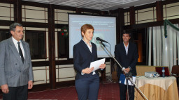 Инж. Чайков връчи една от наградите на „Инженер на годината“ за 2013 г.