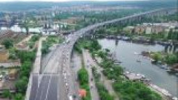 За три часа утре движението за Варна в малък участък от Аспаруховия мост ще е в една лента. Карайте внимателно!