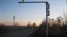 Утре шофьорите да карат внимателно по АМ „Струма“ в района на Дяково. Ще има профилактика на трафик броячи