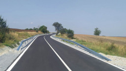 Основно ремонтирани са 23 км от пътя Полски Градец - Тополовград - Устрем