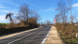 Ремонтирани са 4,6 км от път ІІІ-7301 в района на село Партизани - важна транспортна връзка между Айтоския и Ришкия проход