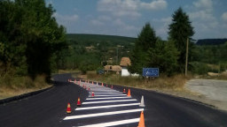 До две седмици завършва превантивният ремонт на 15 км от път III-204 Разград - Попово, в област Търговище