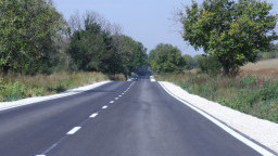 По „Трансгранично сътрудничество Румъния – България” са рехабилитирани 16 км от път III-3004 Тръстеник – Ореховица
