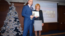 Инж. Лазаров получи наградата „Инженер на годината“ за 2015 г. на Сдружението на пътните инженери и консултанти